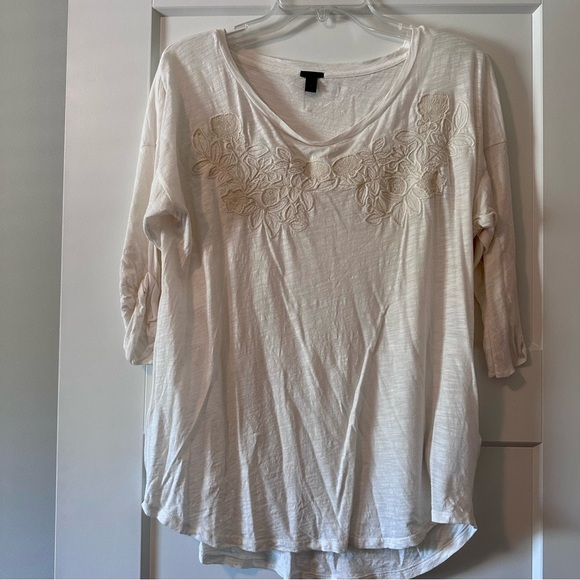 J. Crew Tops - XL JCrew scoop neck white 3/4 length sleeve shirt with floral detail